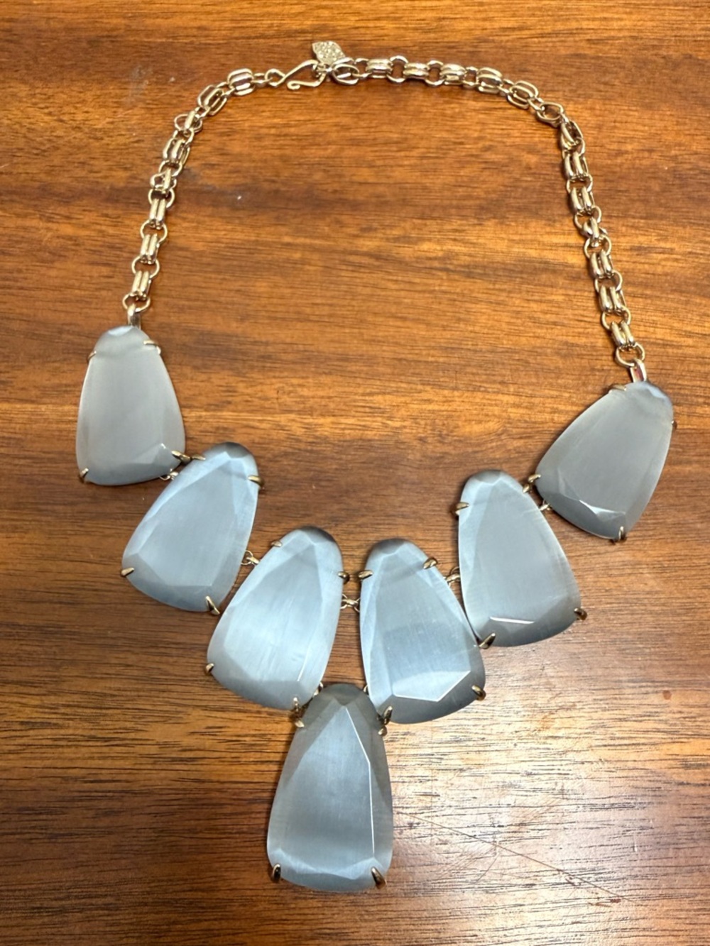 Kendra Scott Grey Harlow
Statement Necklace